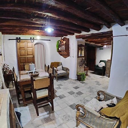 Apartamentos Casa Nino Montefrío Exterior photo